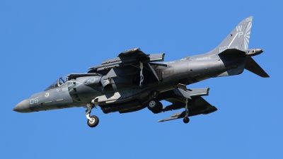 Photo ID 150361 by Ian Nightingale. USA Marines McDonnell Douglas AV 8B Harrier ll, 165381