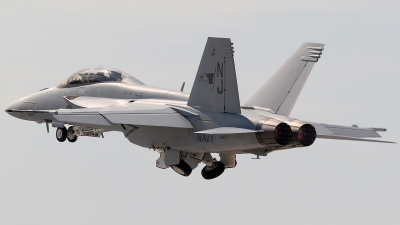 Photo ID 150587 by Chris Hauser. USA Navy Boeing F A 18F Super Hornet, 166673