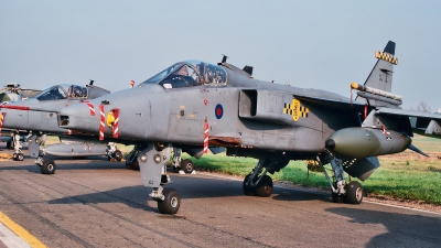Photo ID 153361 by Radim Spalek. UK Air Force Sepecat Jaguar GR3A, XZ364
