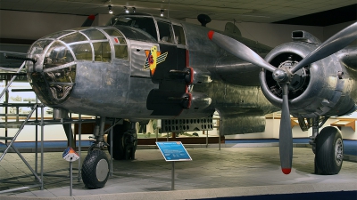 Photo ID 150988 by Jan Eenling. Netherlands Air Force North American B 25J Mitchell, M 464