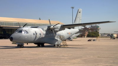 Photo ID 18968 by Tom Gibbons. Spain Air Force CASA CN235M 100, T 19B 17