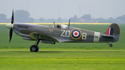 Photo ID 151490 by Niels Roman / VORTEX-images. Private Old Flying Machine Company Supermarine 361 Spitfire LF IXc, G ASJV