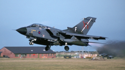 Photo ID 152369 by Tom Gibbons. UK Air Force Panavia Tornado GR1, ZA559