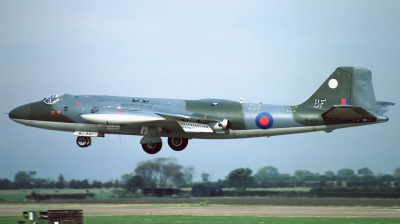 Photo ID 152763 by Arie van Groen. UK Air Force English Electric Canberra T4, WJ861