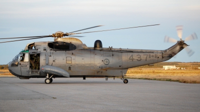 Photo ID 152501 by M. Gjoza. Canada Air Force Sikorsky CH 124B Sea King, 12437