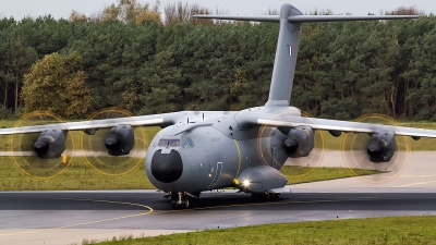 Photo ID 153971 by Giovanni Sneepels. France Air Force Airbus A400M 180 Atlas, 0012