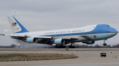 Photo ID 154978 by Gerald Howard. USA Air Force Boeing VC 25A 747 2G4B, 92 9000