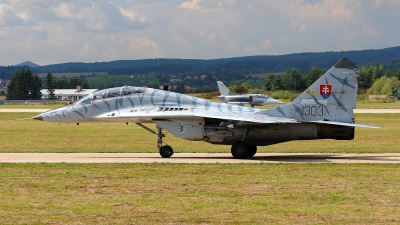 Photo ID 154574 by Stephan Franke - Fighter-Wings. Slovakia Air Force Mikoyan Gurevich MiG 29UB 9 51, 1303