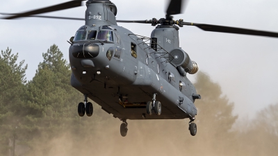 Photo ID 155582 by Niels Roman / VORTEX-images. Netherlands Air Force Boeing Vertol CH 47F Chinook, D 892