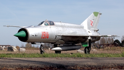 Photo ID 156391 by Carl Brent. Poland Air Force Mikoyan Gurevich MiG 21M, 1914