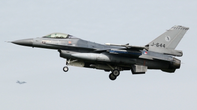 Photo ID 156584 by kristof stuer. Netherlands Air Force General Dynamics F 16AM Fighting Falcon, J 644