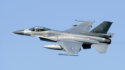 Photo ID 156580 by Joop de Groot. Netherlands Air Force General Dynamics F 16AM Fighting Falcon, J 367