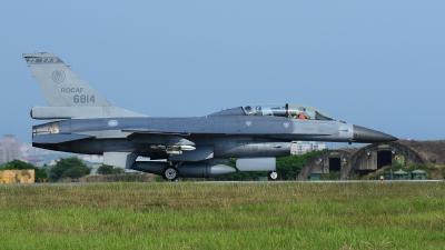 Photo ID 156671 by Diamond MD Dai. Taiwan Air Force General Dynamics F 16B Fighting Falcon, 6814