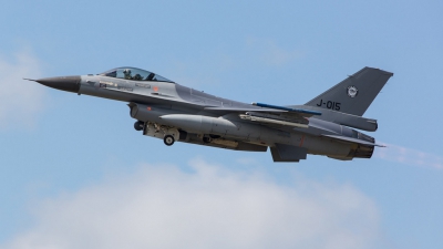 Photo ID 156727 by Doug MacDonald. Netherlands Air Force General Dynamics F 16AM Fighting Falcon, J 015