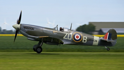 Photo ID 158906 by Jan Eenling. Private Old Flying Machine Company Supermarine 361 Spitfire LF IXc, G ASJV