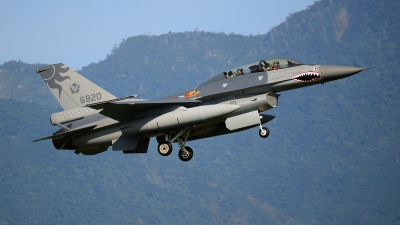 Photo ID 159549 by Diamond MD Dai. Taiwan Air Force General Dynamics F 16B Fighting Falcon, 6820