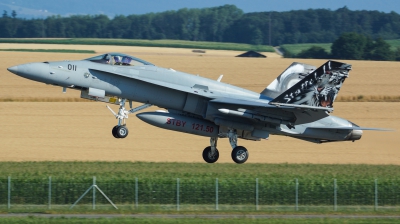 Photo ID 161000 by Reto Gadola. Switzerland Air Force McDonnell Douglas F A 18C Hornet, J 5011