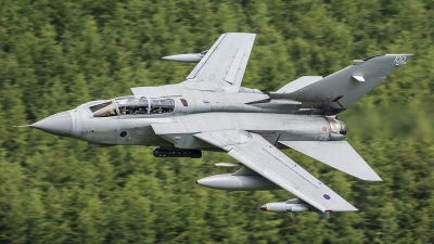 Photo ID 162340 by Paul Massey. UK Air Force Panavia Tornado GR4, ZD792