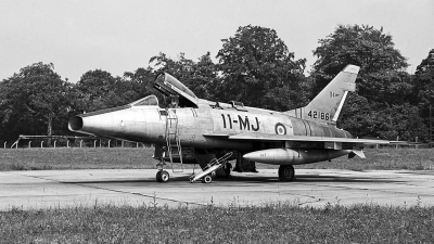 Photo ID 20129 by Eric Tammer. France Air Force North American F 100D Super Sabre, 42186