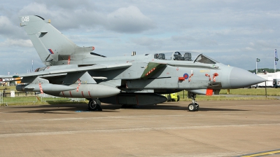 Photo ID 163916 by Arie van Groen. UK Air Force Panavia Tornado GR4, ZA557
