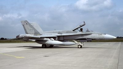 Photo ID 164634 by Joop de Groot. Canada Air Force McDonnell Douglas CF 188A Hornet CF 18A, 188738