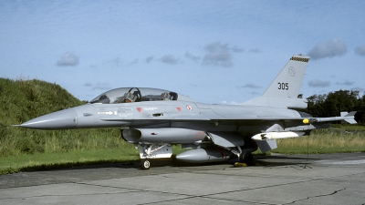 Photo ID 164928 by Joop de Groot. Norway Air Force General Dynamics F 16B Fighting Falcon, 305