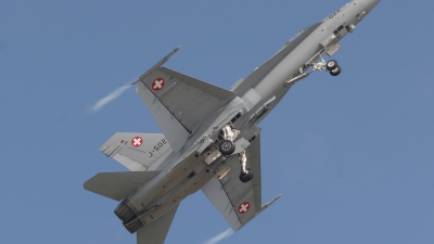 Photo ID 165195 by Chris Hauser. Switzerland Air Force McDonnell Douglas F A 18C Hornet, J 5022