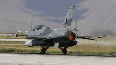 Photo ID 165311 by Paul Newbold. Pakistan Air Force General Dynamics F 16B Fighting Falcon, 92621