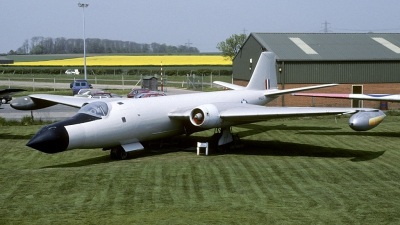 Photo ID 165289 by Joop de Groot. UK Air Force English Electric Canberra T19, WH904