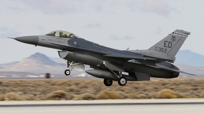 Photo ID 166080 by Paul Newbold. USA Air Force General Dynamics F 16C Fighting Falcon, 87 0352
