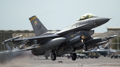 Photo ID 166875 by Thomas Ziegler - Aviation-Media. USA Air Force General Dynamics F 16C Fighting Falcon, 00 0221