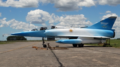 Photo ID 167140 by Martin Kubo. Argentina Air Force Dassault Mirage IIIDA, I 002