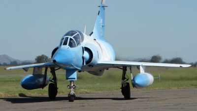 Photo ID 167202 by Martin Kubo. Argentina Air Force Dassault Mirage IIIDA, I 002
