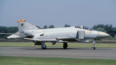 Photo ID 167492 by Eric Tammer. UK Air Force McDonnell Douglas Phantom FGR2 F 4M, XV498