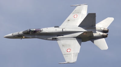 Photo ID 20700 by Bernie Condon. Switzerland Air Force McDonnell Douglas F A 18C Hornet, J 5022