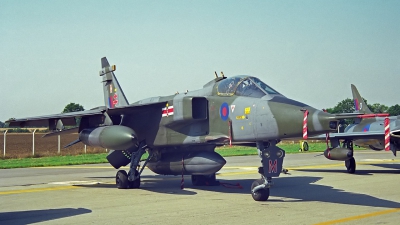 Photo ID 169880 by Peter Terlouw. UK Air Force Sepecat Jaguar GR1A, XZ104