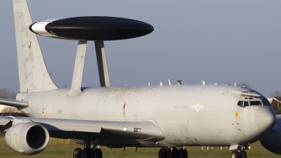 Photo ID 170013 by Chris Lofting. UK Air Force Boeing E 3D Sentry AEW1 707 300, ZH101