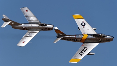 Photo ID 171622 by W.A.Kazior. Private Planes of Fame Air Museum North American F 86F Sabre, NX186AM