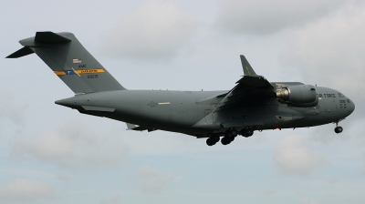 Photo ID 172688 by Arie van Groen. USA Air Force Boeing C 17A Globemaster III, 10 0215