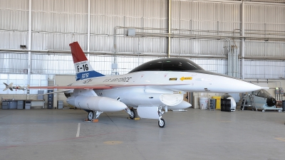 Photo ID 172981 by Peter Boschert. USA Air Force General Dynamics YF 16B Fighting Falcon, 75 0751