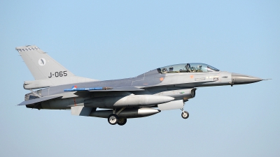 Photo ID 174796 by Peter Boschert. Netherlands Air Force General Dynamics F 16BM Fighting Falcon, J 065