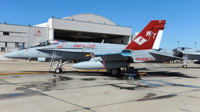 Photo ID 175343 by Peter Boschert. USA Marines McDonnell Douglas F A 18C Hornet, 165186