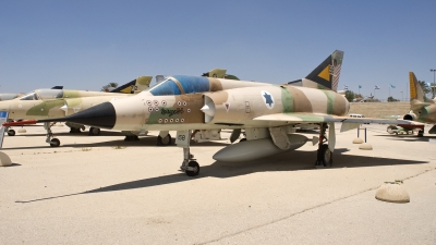 Photo ID 21324 by Jörg Pfeifer. Israel Air Force Dassault Mirage IIICJ, 158