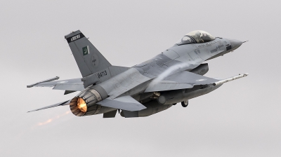 Photo ID 177985 by Bart van den Bogaert. Pakistan Air Force General Dynamics F 16A Fighting Falcon, 84713
