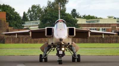 Photo ID 180652 by Chris Albutt. UK Air Force Sepecat Jaguar GR3A, XX725