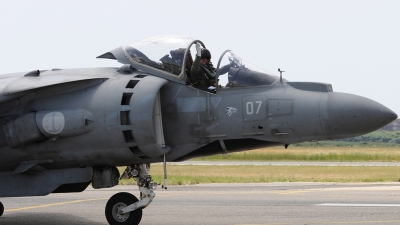 Photo ID 21885 by Jorge Molina. Italy Navy McDonnell Douglas AV 8B Harrier ll, MM7213