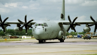 Photo ID 21931 by Michael Baldock. Italy Air Force Lockheed Martin C 130J 30 Hercules L 382, MM62188