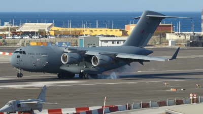 Photo ID 182273 by Manuel Fernandez. UK Air Force Boeing C 17A Globemaster III, ZZ175