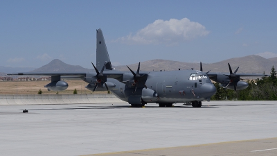 Photo ID 184725 by Lieuwe Hofstra. USA Air Force Lockheed Martin MC 130J Hercules L 382, 11 5737