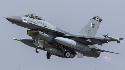 Photo ID 185931 by Thomas Ziegler - Aviation-Media. Pakistan Air Force General Dynamics F 16A Fighting Falcon, 84713